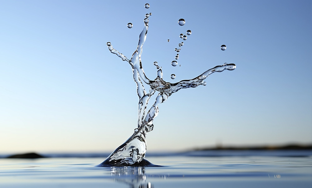 Immagine stilizzata di suggestivo schizzo d'acqua